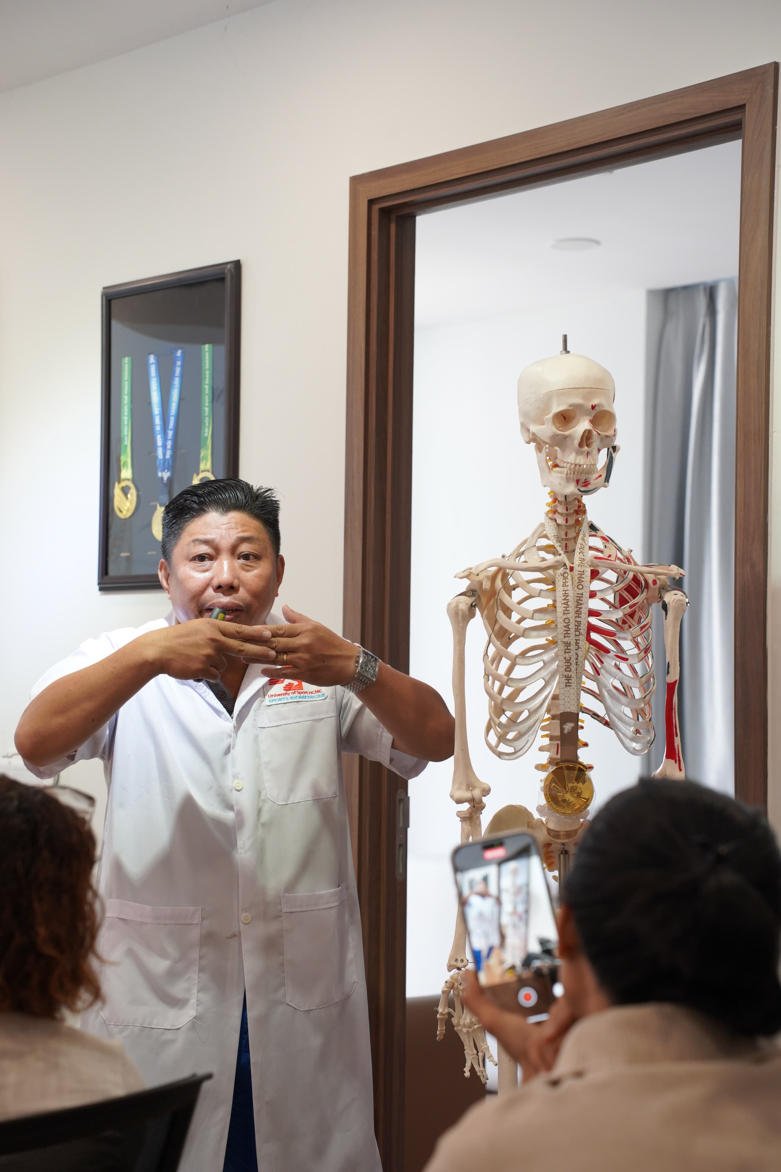 Chân dung chuyên gia Hoa Ngọc Thắng
